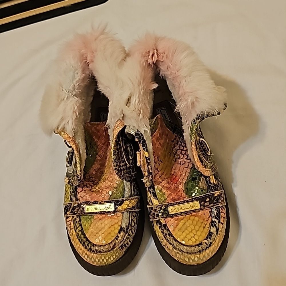 Mimi sol sherpa girls boots  size 32